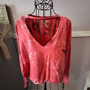 PINK Victoria's Secret Women's Long Sleeve Cut Out V-Neck Tie Dye Top - Pink